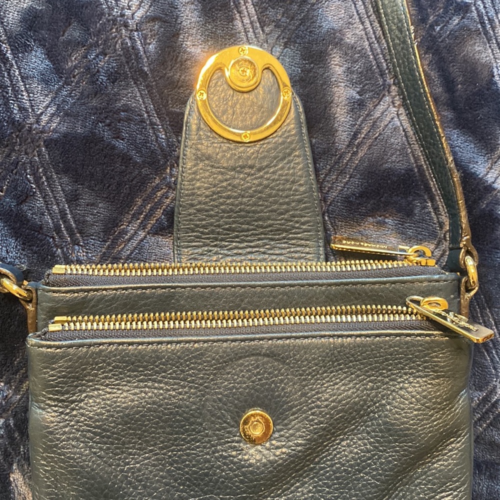 Michael Kors blue purse - Picture 7 of 11